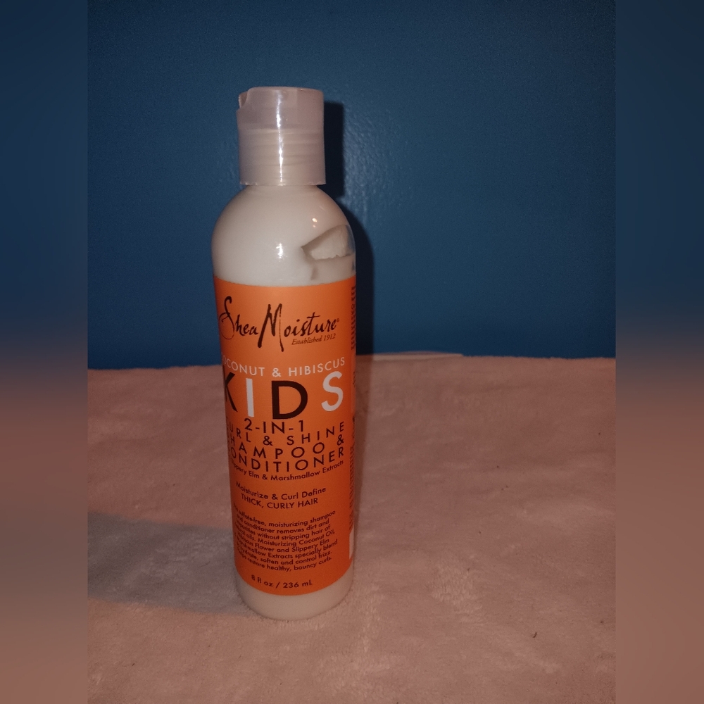 NWOT Shea Moisture Coconut & Hibiscus Kids 2-in-1 Shampoo & Conditioner